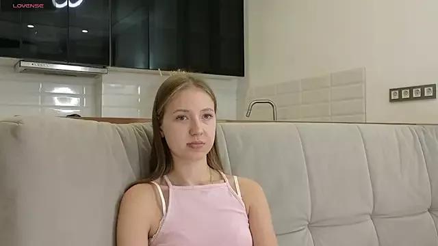 NicoleCollar from StripChat is Freechat