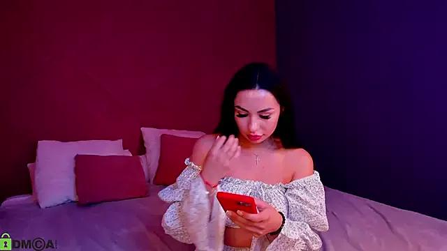 Nicolee__Miller from StripChat is Freechat