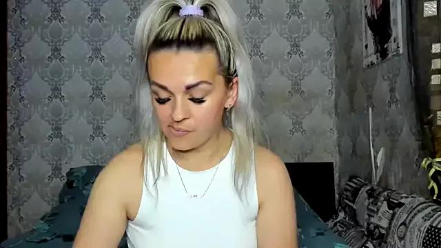 Check out our webcam shows gallery and message on a personal level with our sweet squirt cams hosts, showing off their natural physiques and sex toys.