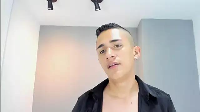 niick_adams from StripChat is Freechat