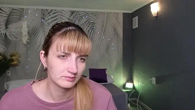Nika_Kitten from StripChat is Freechat