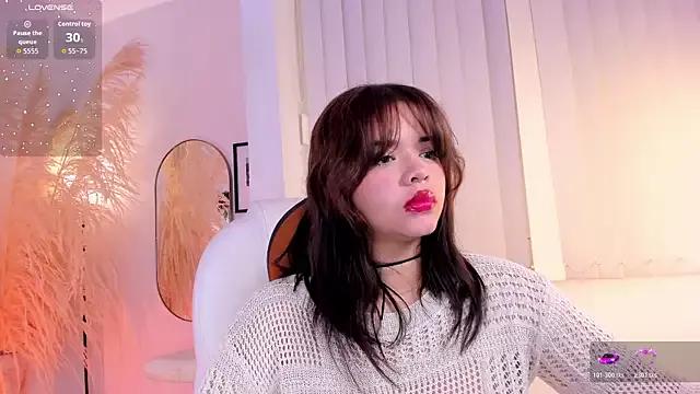 Check out our webcam shows gallery and message on a personal level with our sweet squirt cams hosts, showing off their natural physiques and sex toys.