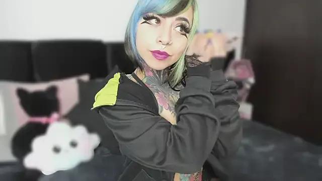 NikkiRamone from StripChat is Freechat
