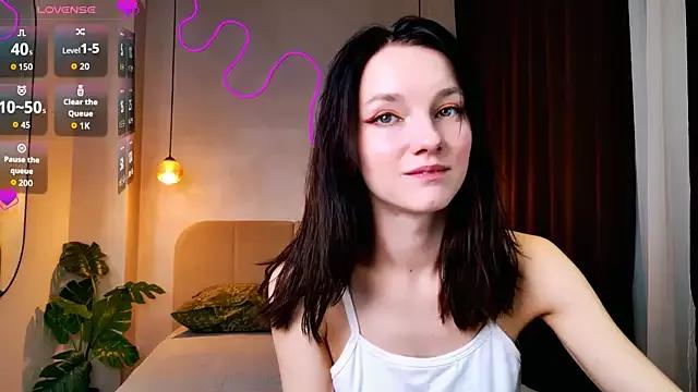 Nilliee_Sugar from StripChat is Freechat