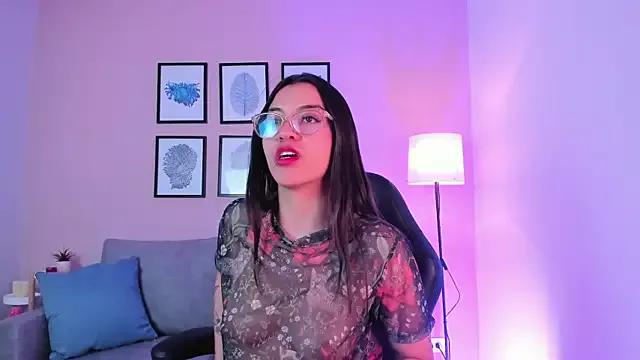 nina__dixon from StripChat is Freechat