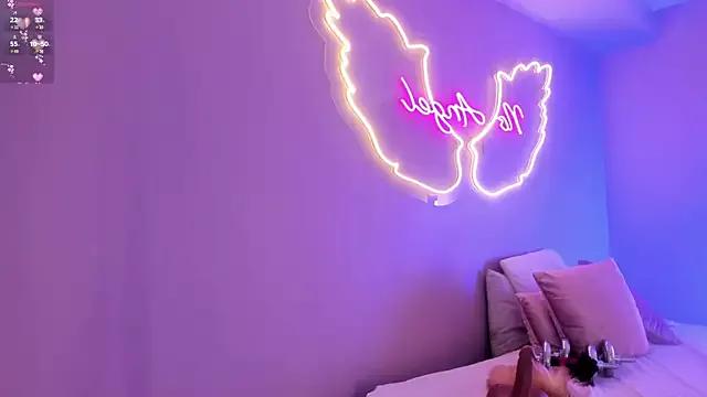 Check out our webcam shows gallery and message on a personal level with our sweet squirt cams hosts, showing off their natural physiques and sex toys.