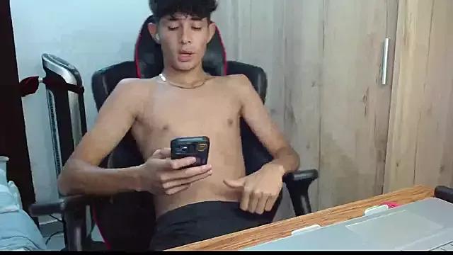 Noah-Garcia from StripChat is Freechat