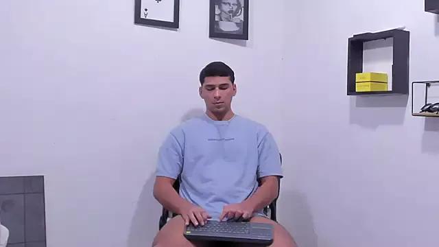noah_belami from StripChat is Freechat
