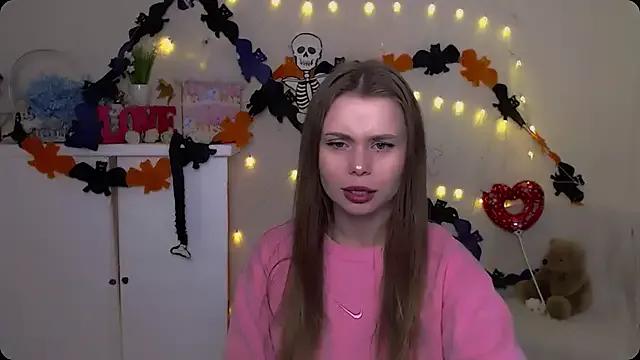 OceanicDawn from StripChat is Freechat