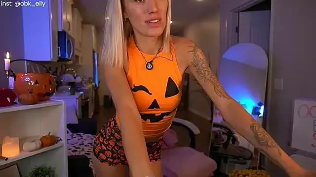 Ohbabykelly from StripChat is Freechat