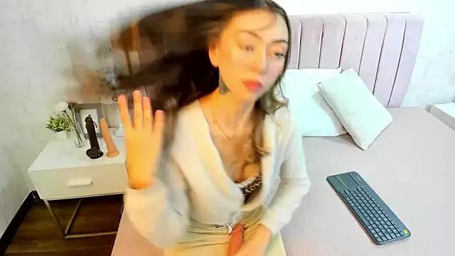Olivia_johansson from StripChat is Freechat