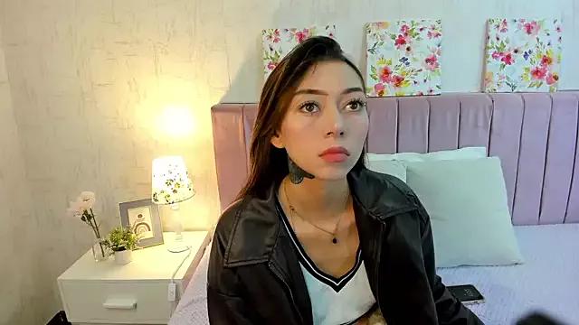 Check out our webcam shows gallery and message on a personal level with our sweet squirt cams hosts, showing off their natural physiques and sex toys.