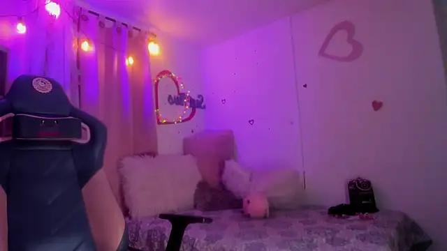 Check out our webcam shows gallery and message on a personal level with our sweet squirt cams hosts, showing off their natural physiques and sex toys.