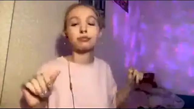 Olivia_Somevel from StripChat is Freechat