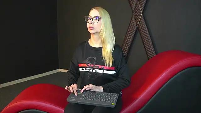 Check out our webcam shows gallery and message on a personal level with our sweet squirt cams hosts, showing off their natural physiques and sex toys.