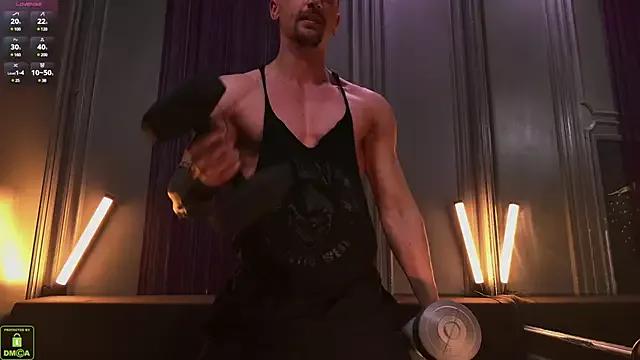 Oscar_Miller from StripChat is Freechat