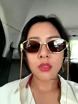 OUTDOOR_QUEEN010 from StripChat is Freechat
