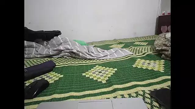 Owe_chan from StripChat is Freechat