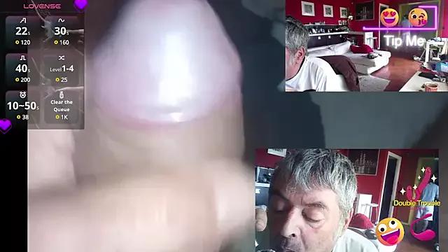 ozmilanoshow from StripChat is Freechat
