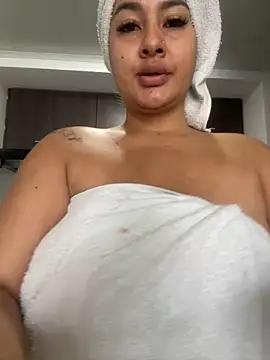 Pamela_roberts from StripChat is Freechat