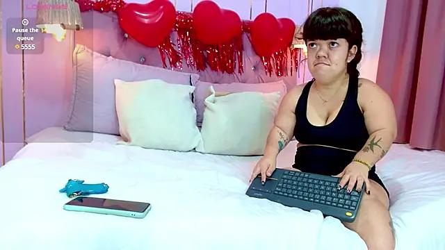 Check out our webcam shows gallery and message on a personal level with our sweet squirt cams hosts, showing off their natural physiques and sex toys.