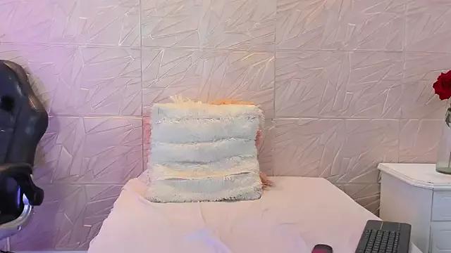 paula__cruzz from StripChat is Freechat