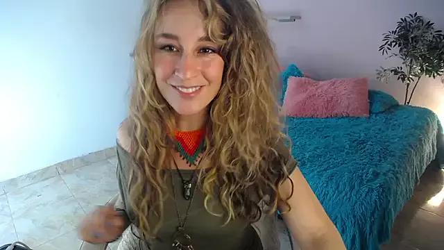 Paula_Paz from StripChat is Freechat