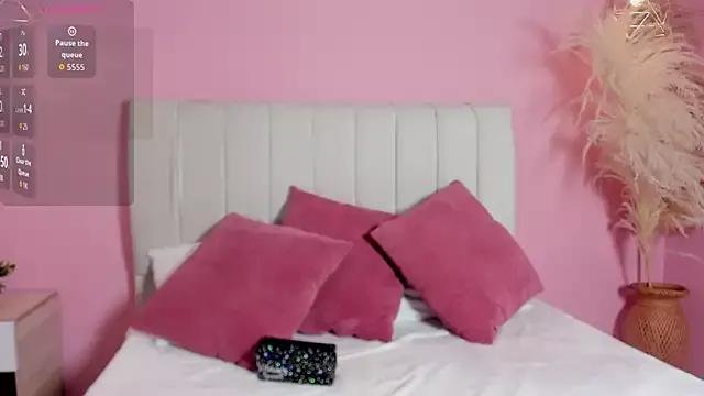 paulacastilla from StripChat is Freechat