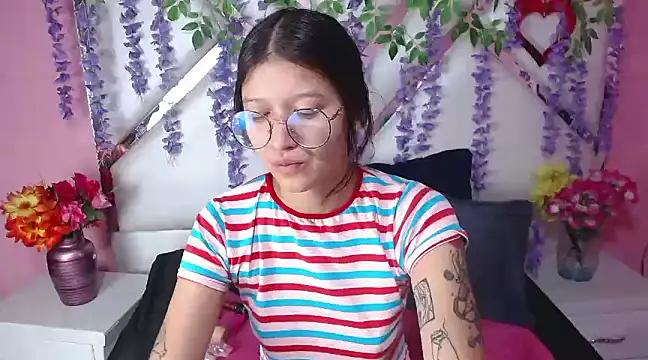 Check out our webcam shows gallery and message on a personal level with our sweet squirt cams hosts, showing off their natural physiques and sex toys.