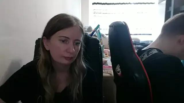PeterAndJen from StripChat