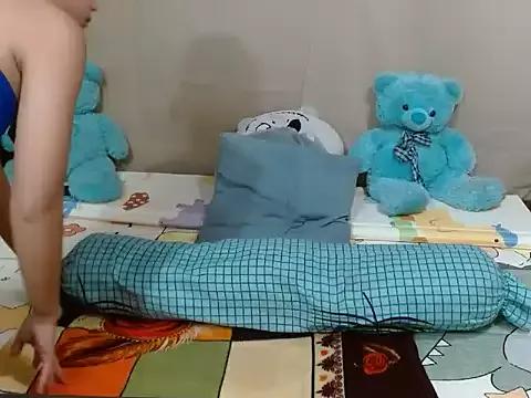 Petite_Jeramae99xx from StripChat is Freechat