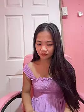 PetiteMaexx from StripChat is Freechat