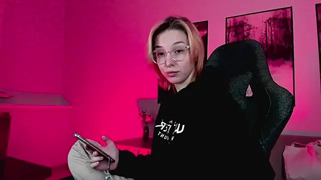 PhilippaAdamas from StripChat is Freechat