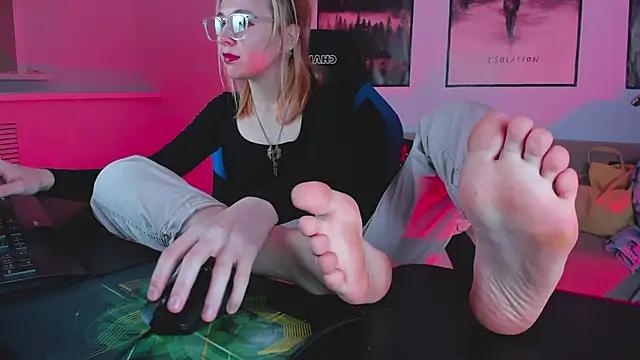 Check out our webcam shows gallery and message on a personal level with our sweet squirt cams hosts, showing off their natural physiques and sex toys.