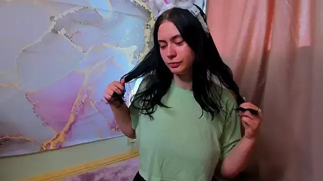 PhillippaHey from StripChat is Freechat