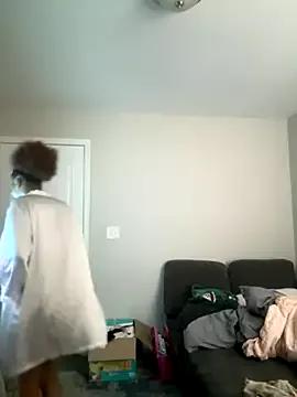 pinkkladdyyy from StripChat is Freechat