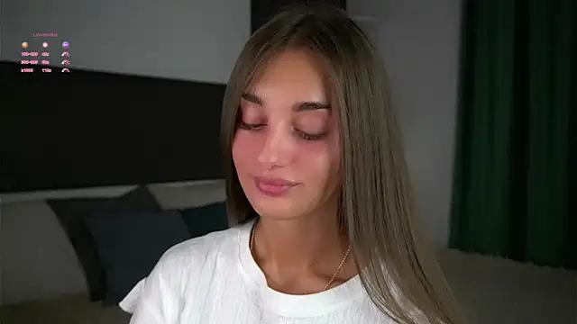 PiquingOgalala from StripChat is Freechat