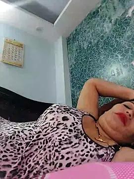 Poojabhabi101 from StripChat