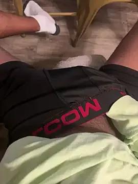 Prettydickboyy from StripChat is Freechat