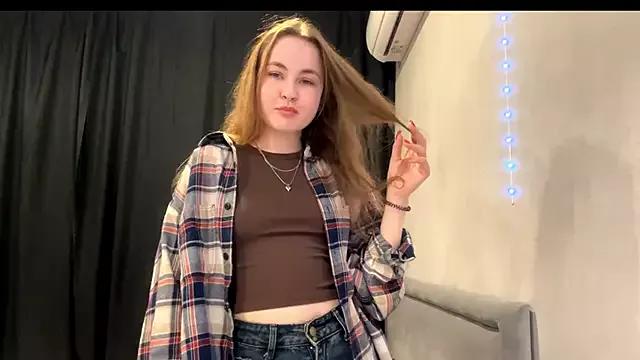 PrettyGhost from StripChat is Freechat