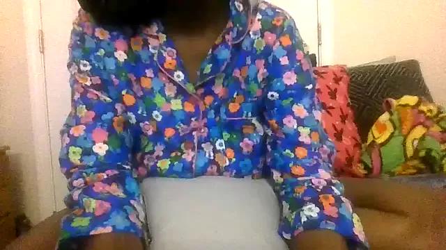 prettymaa from StripChat is Freechat