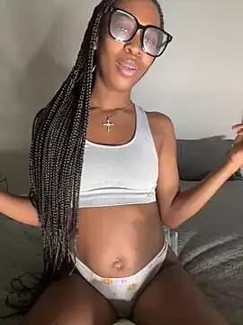 PrettypetitePrincess from StripChat is Freechat