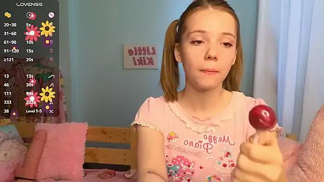 PrincessLittleKiki from StripChat is Freechat