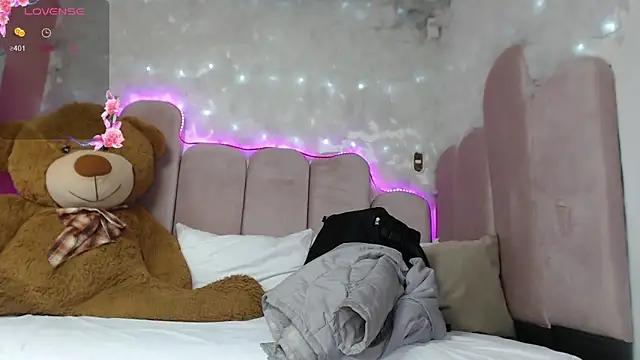 Check out our webcam shows gallery and message on a personal level with our sweet squirt cams hosts, showing off their natural physiques and sex toys.