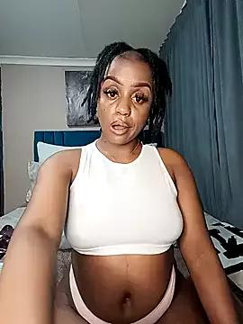 Queen-Chocolate from StripChat