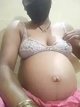 Queen_0011 from StripChat is Freechat