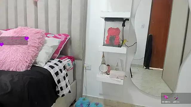 Queen_Antonella_Oficial from StripChat is Freechat