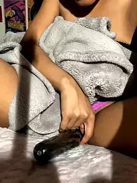 QueenKimi from StripChat is Freechat