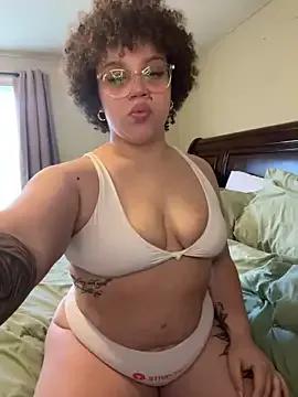 QueenNuttCollector from StripChat is Freechat
