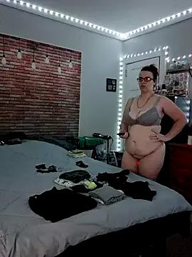 queenpeaches121 from StripChat is Freechat